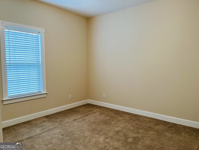 Building Photo - 947 Beavers Rd