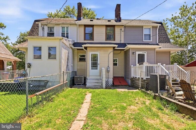 Building Photo - 269 Monroe St