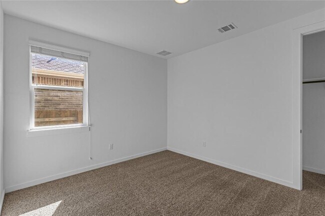 Building Photo - 1925 Ruger Pass