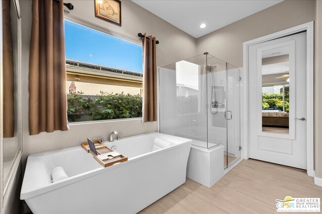 Building Photo - 81 Claret