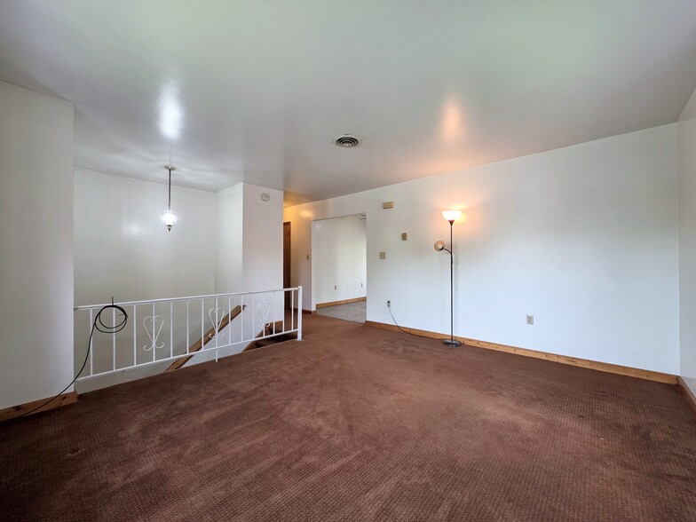 Building Photo - 909 Hannah Dr