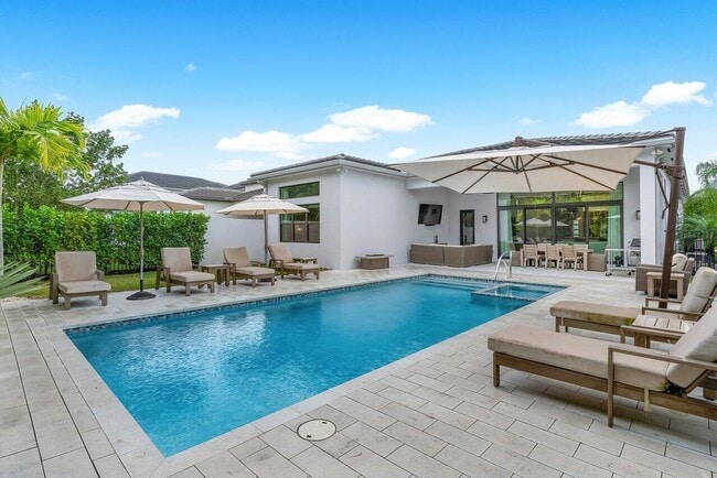 Building Photo - 9109 Fiano Pl
