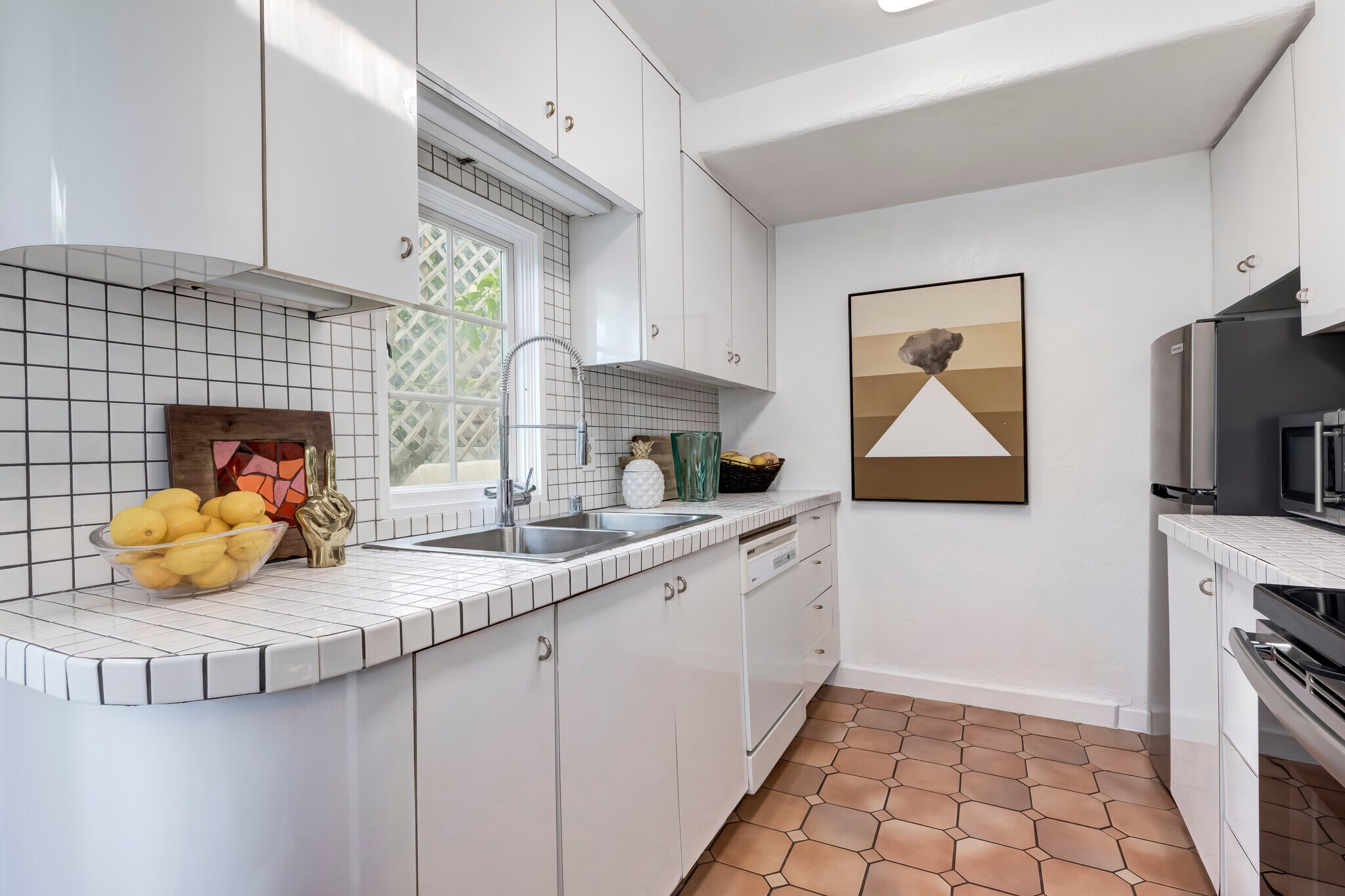 Building Photo - 2427 N Gower St