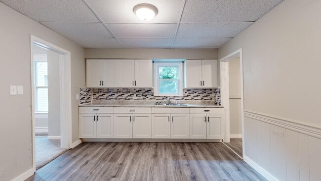 Primary Photo - Old Brooklyn Area - 4 Bedroom - 1 Bath - Single Family Home