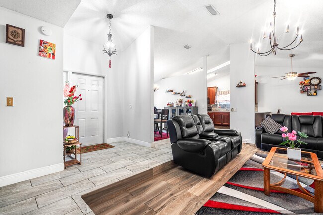 Building Photo - 8541 NW 51st Ct
