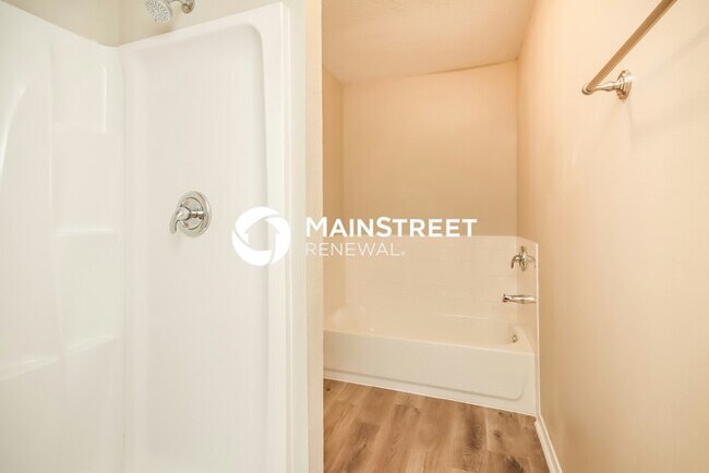 Building Photo - 4 Bedroom Pet-Friendly Home in Houston, TX with Main Street Renewal