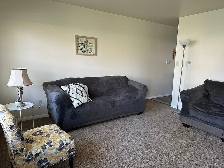 Building Photo - 1950 Weaver St