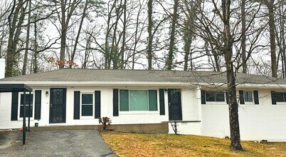 Building Photo - ** REDUCED** BEAUTIFUL HOME IN THE CITY