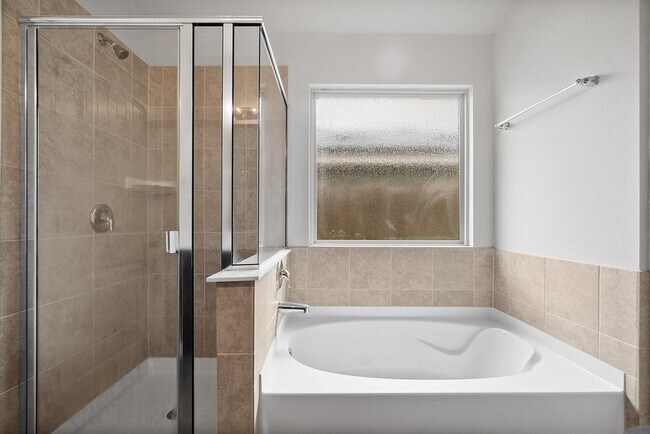 Building Photo - 13024 Tinker St