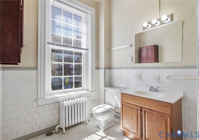 Building Photo - 2604 Grove