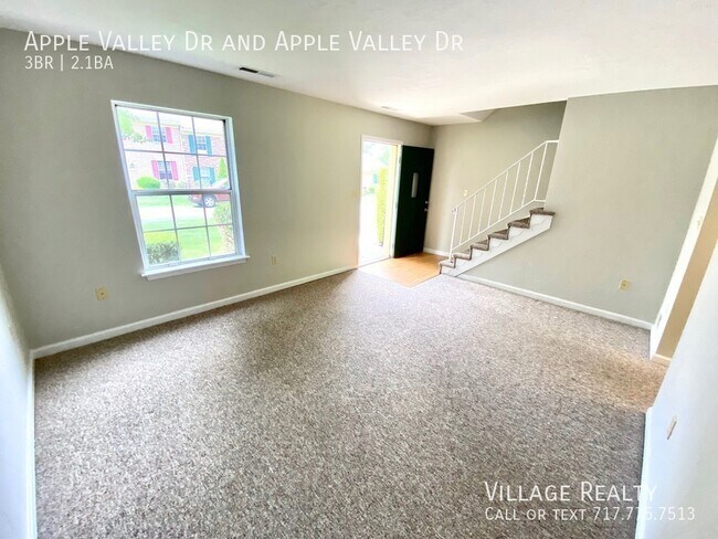 Building Photo - 818 Apple Valley Dr