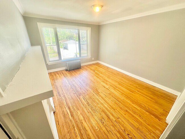 Building Photo - 353 W 120th St