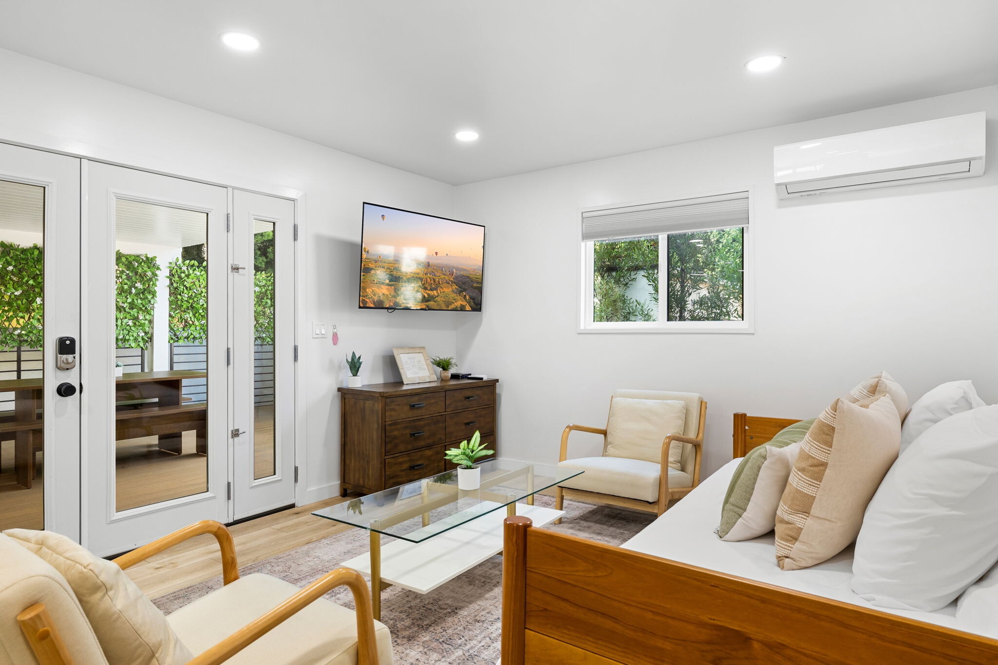 Building Photo - 321 N Gertruda Ave