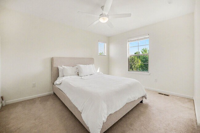 Building Photo - Live the Solterra Lifestyle in One of Lakewood's Most Coveted Communities!