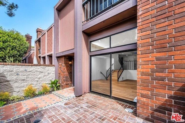 Building Photo - 4425 Alla Rd