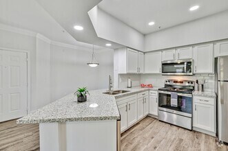 Building Photo - Start Your Lease with One Month On Us!
