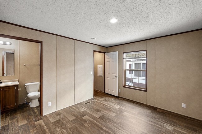 Building Photo - 3207 Wakefield Ln