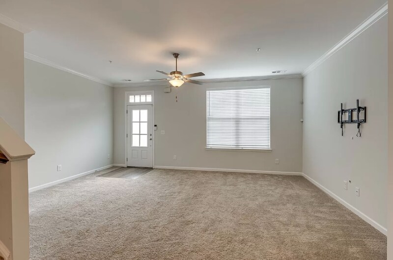 Building Photo - 204 Kinsale Dr