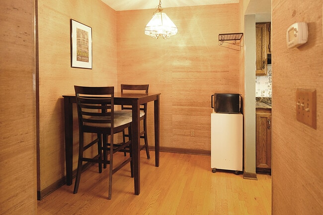 Building Photo - 3831 Paseo del Prado