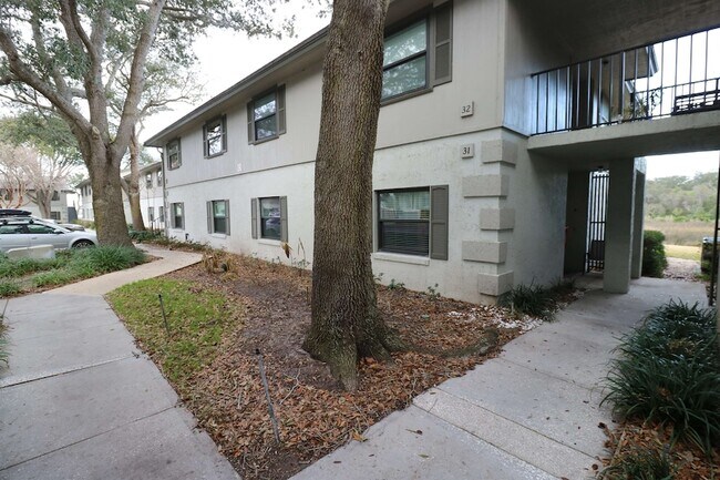 Building Photo - 31 Aledo Ct