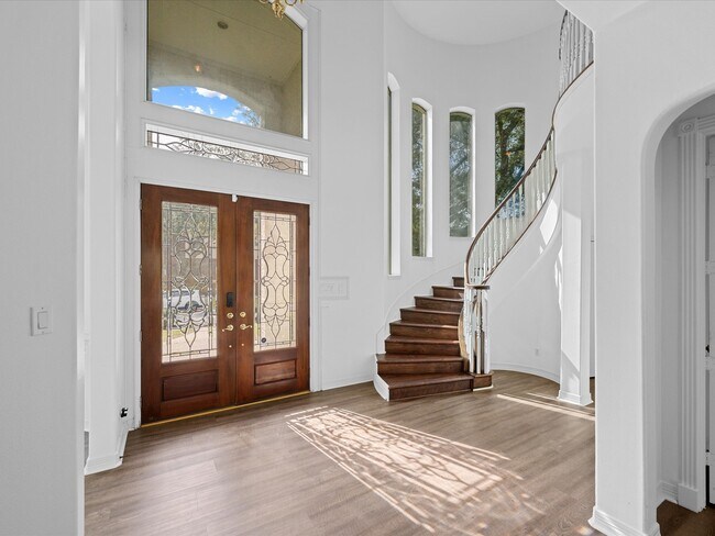 Building Photo - 15318 Beecham Dr