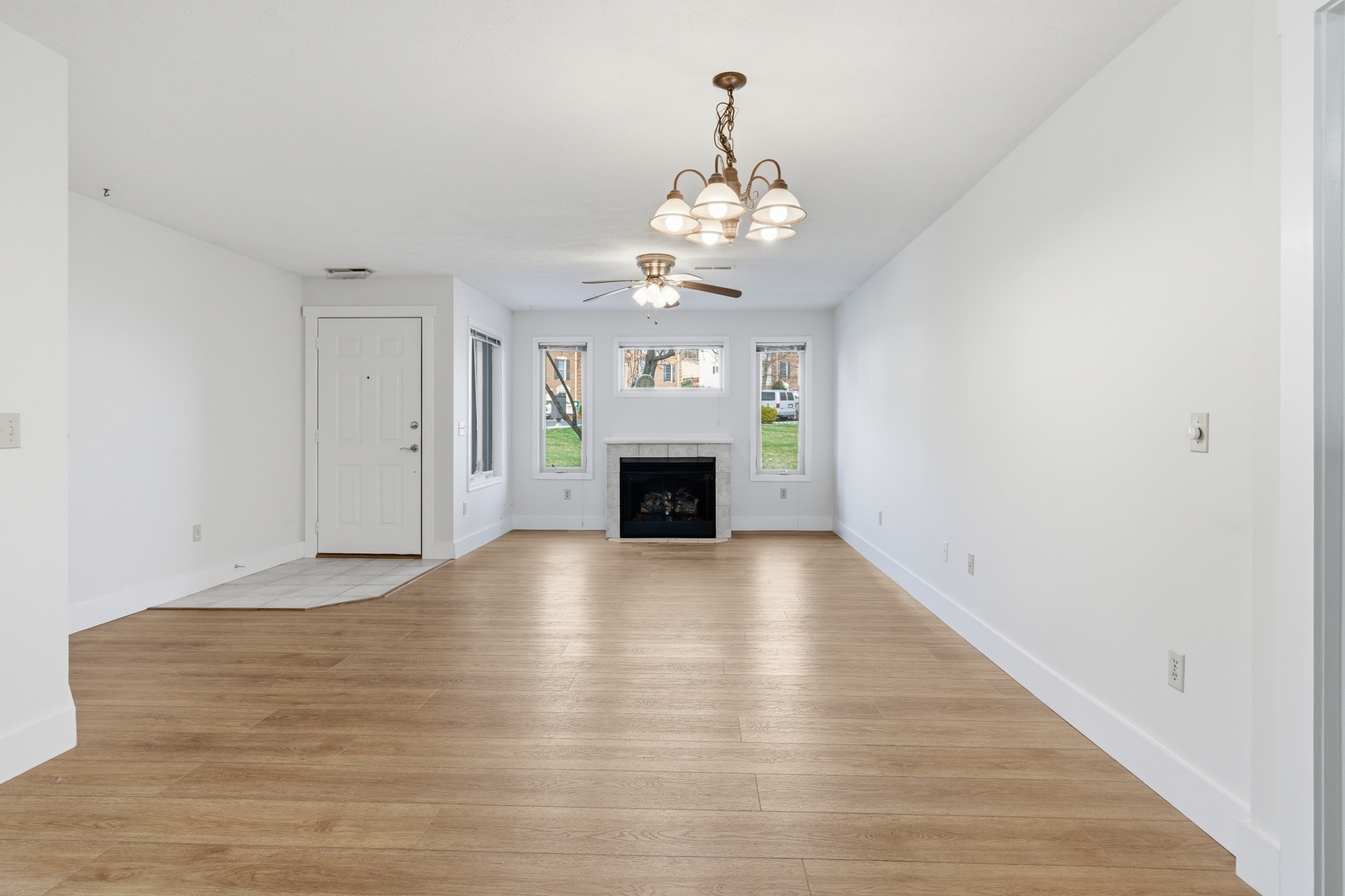 Building Photo - 1921 Ty Way Xing