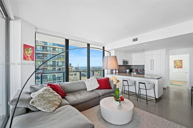 Building Photo - 88 SW 7th St