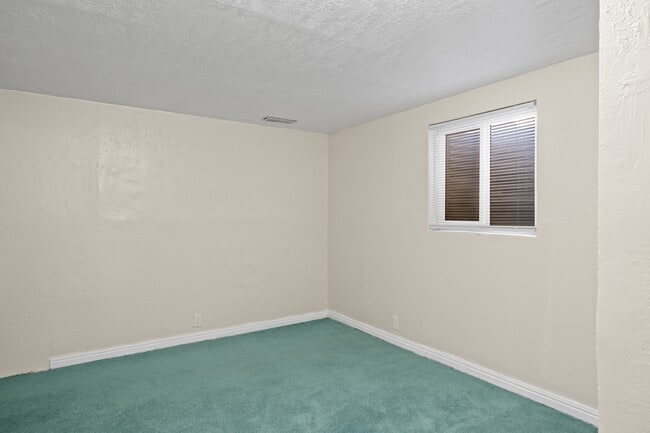 Building Photo - 3661 S 6830 W