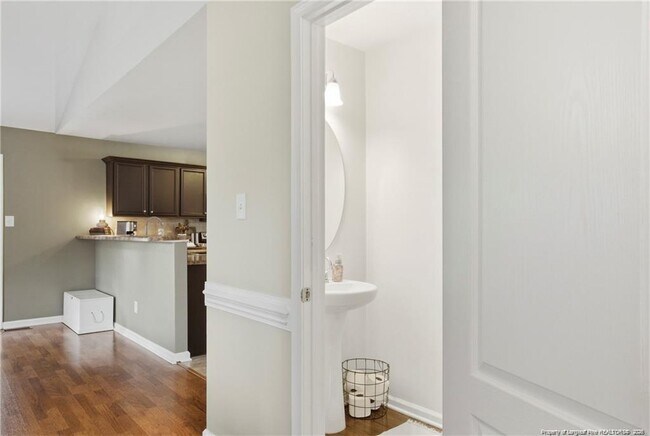 Building Photo - 142 Bluebonnet Oak Ct