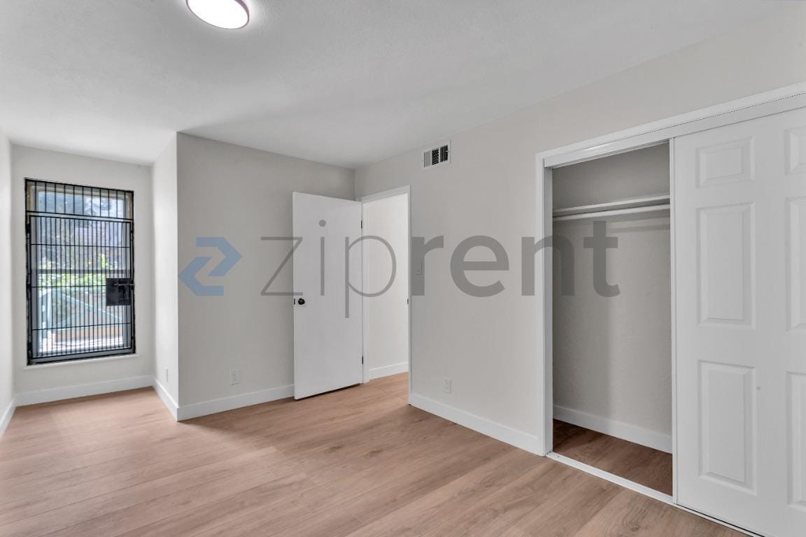 Building Photo - 790 7th Ave