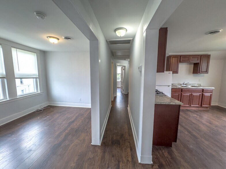 Building Photo - 255 County St