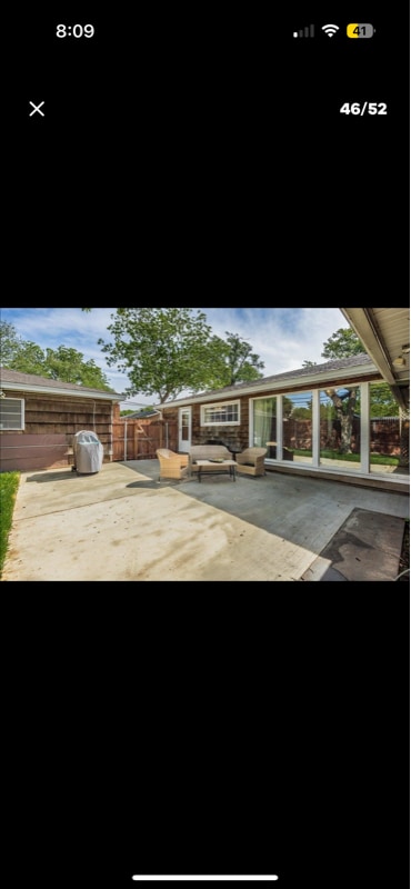 Building Photo - 3228 S Travis St