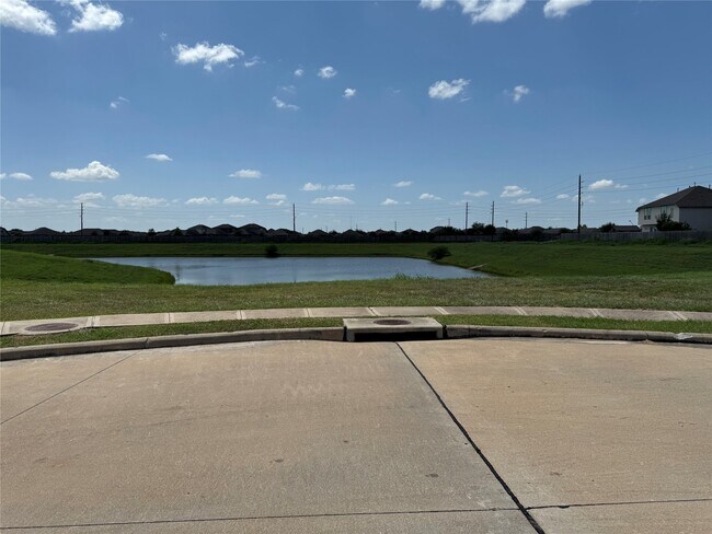 Building Photo - 22626 Williams Oak Ln