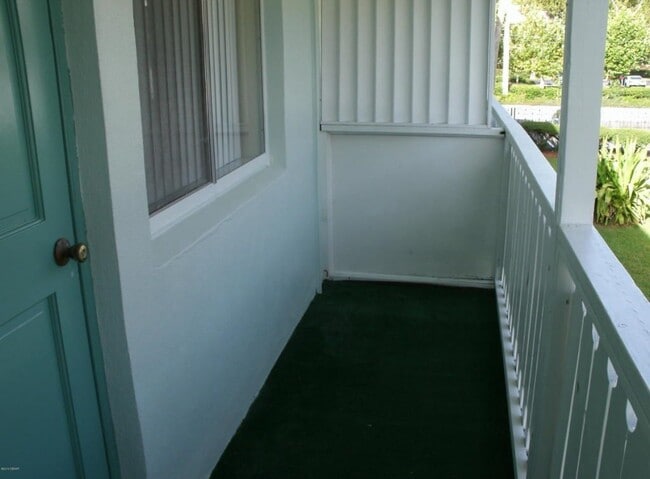 Building Photo - 55 Vining Ct