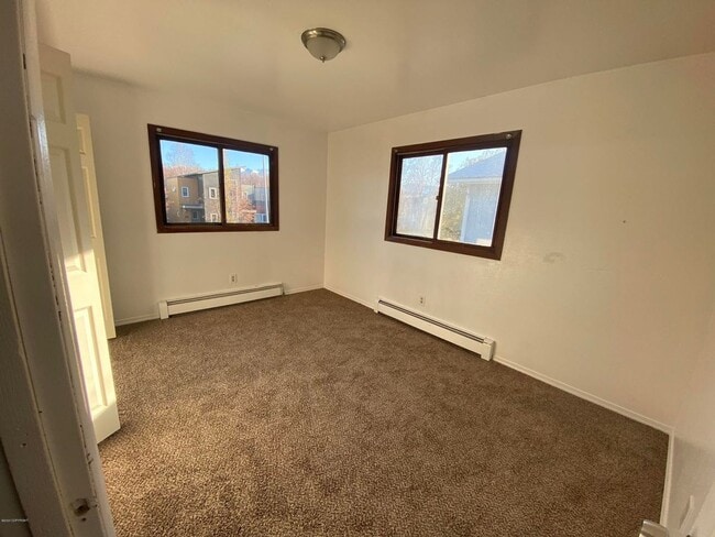 Building Photo - 608 N Bliss St