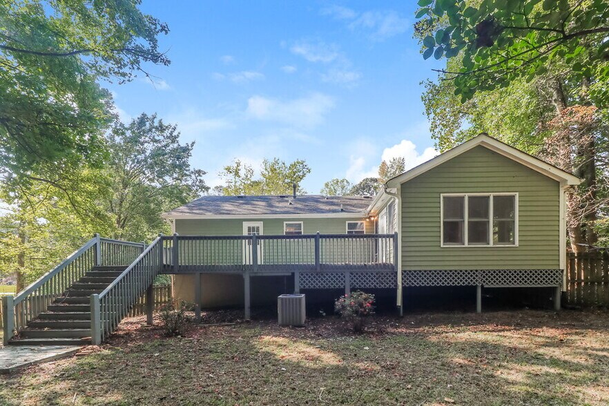 Building Photo - 2920 Sandstone Trail