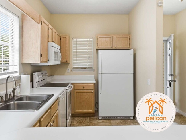 Building Photo - "Charming 3-Bed, 3-Bath Gem on Sweetbriar Street - Spacious 1320 Sq Ft in Cantonment, FL!"