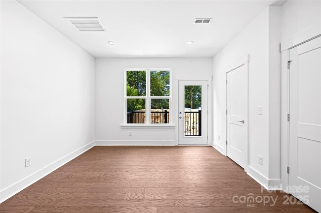 Building Photo - 5017 Sovereignty Ct