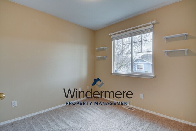 Building Photo - 3 Bed 2 Bath House in Spring Hollow