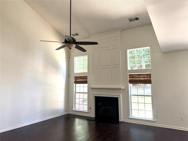 Building Photo - 527 Mullein Trace