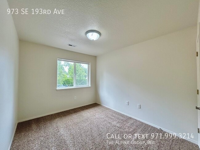 Building Photo - 973 SE 193rd Ave
