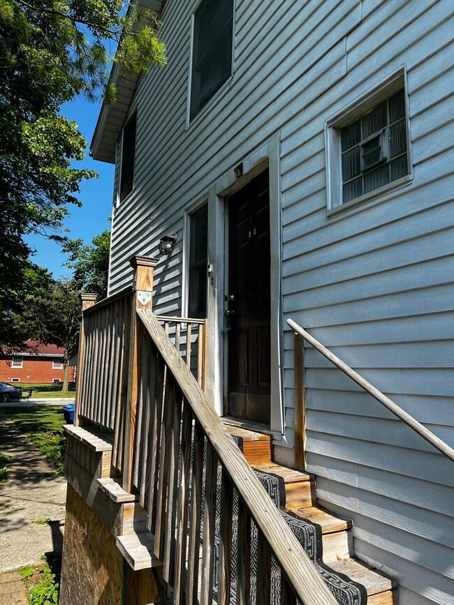 Building Photo - 419 N Princeton Ave