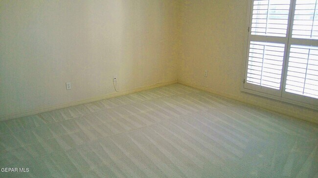 Building Photo - 6901 Mineral Ridge Dr