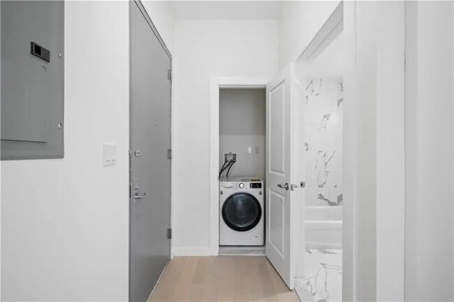 Building Photo - 1657 E 19th St