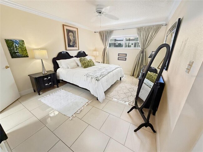 Building Photo - 1355 S Portofino Dr