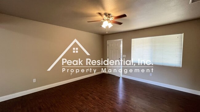Building Photo - 3 br, 1 bath House - 6525 Hazel Ave