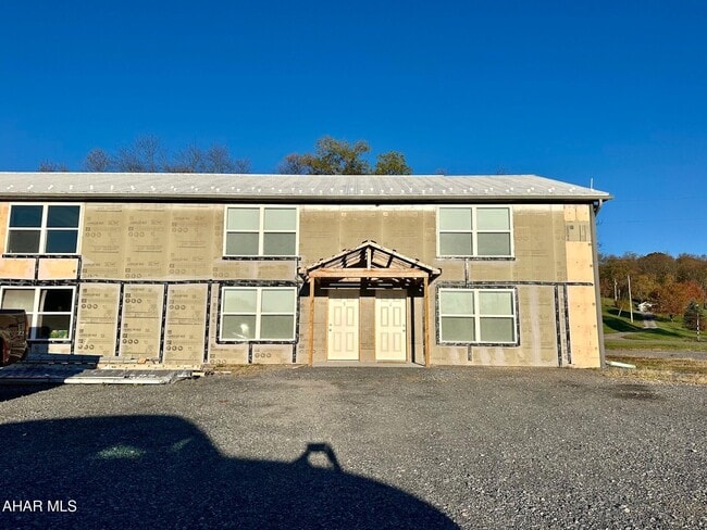 Building Photo - 1654 Quaker Valley Rd