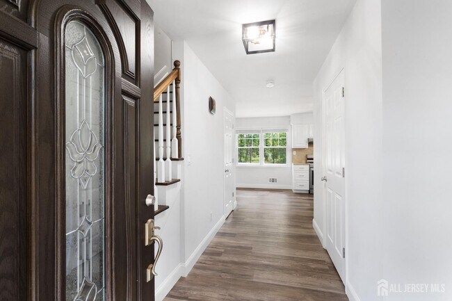 Building Photo - 19 4th Pl