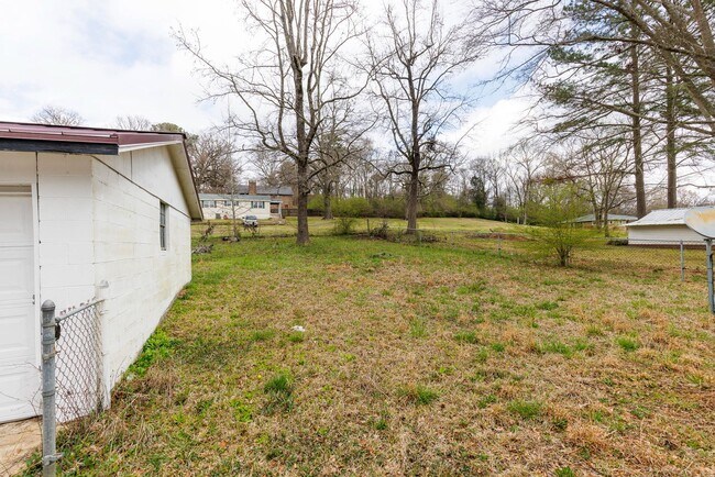 Building Photo - Forestdale 3/2