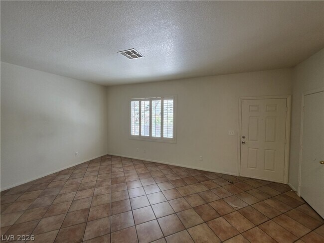 Building Photo - 10021 Via Toro Ave